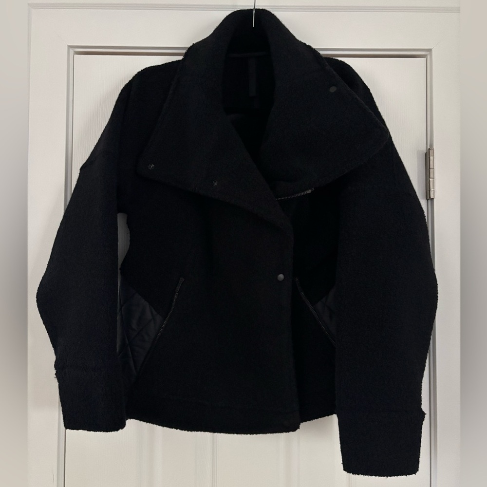 Lululemon Jacket - Picture 8 of 12
